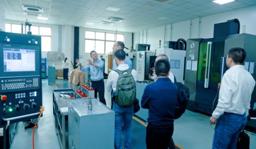 安升達(dá)高管團(tuán)隊(duì)赴美東與東駿集團(tuán)展開產(chǎn)品合作深度交流